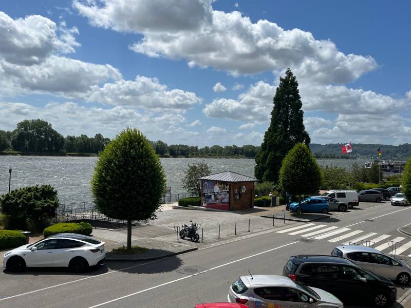 Appartement T2 au 1er étage, à louer, en centre ville de Caudebec en Caux - Vue Seine