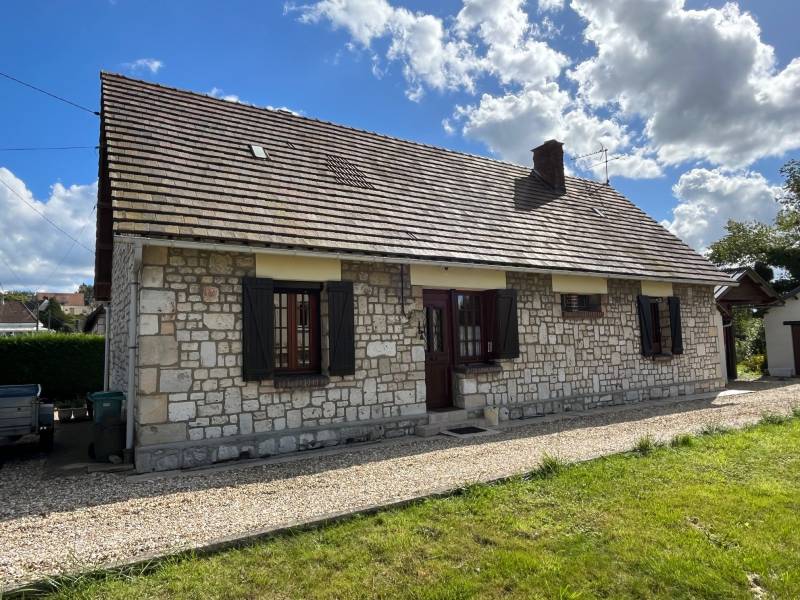 Maison de caractère, plain pied située à proximité des commerces de la Mailleraye-sur-Seine 76940.